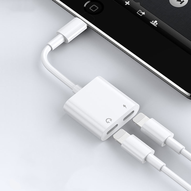 Adapter Charger Headset 2 In 1 Multifungsi Untuk iPhone
