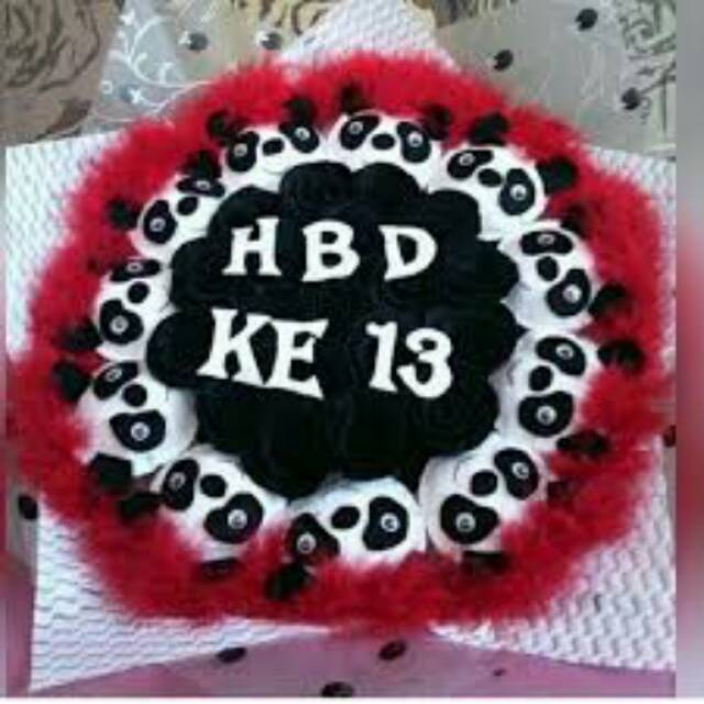 Buket bunga boneka karakter nama