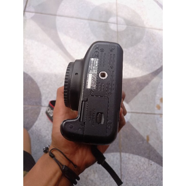 canon eos 1300d (second)
