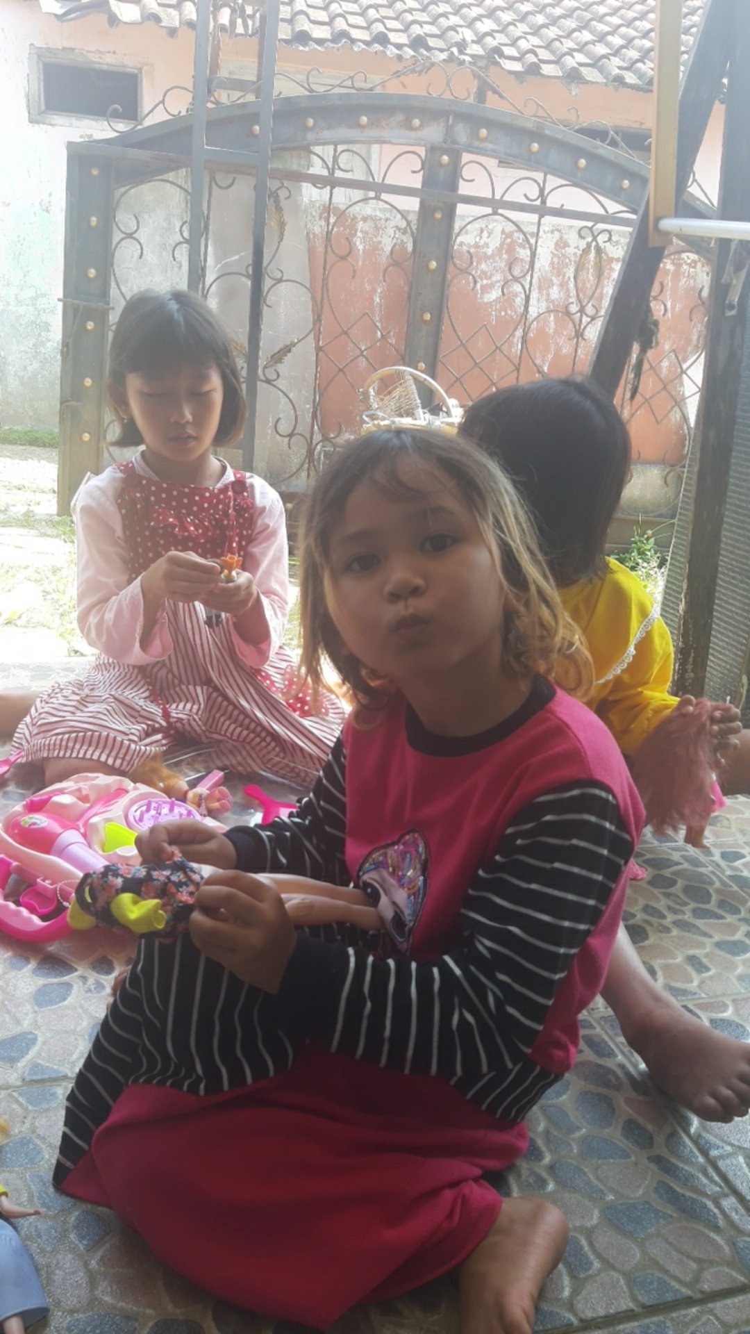 Deterjen Cair Perkasa Cuci Pakaian