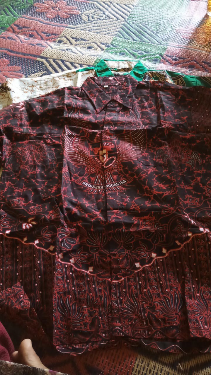 Atasan Kemeja Batik Hem Batik Pria Lengan Panjang Merah Maroon Marun Big Size Jumbo M L Xl Xxl