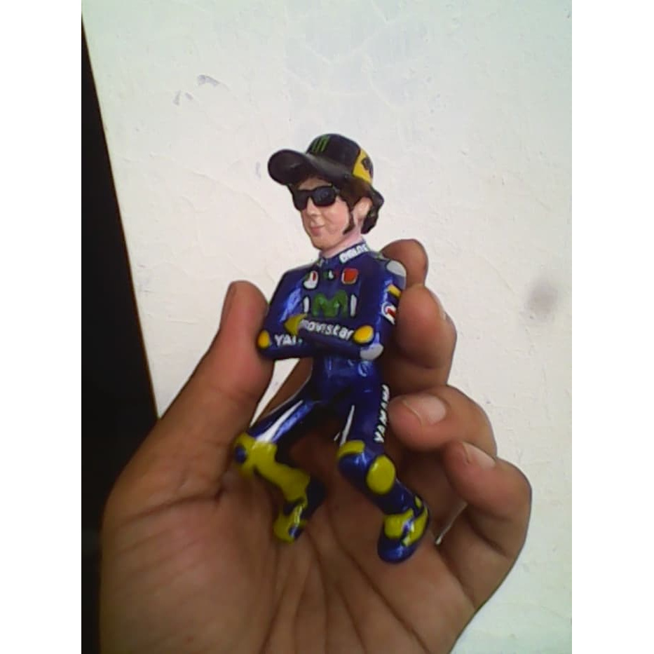 DIECAST MINIATUR DCS463 MOTOGP FIGURE VALENTINO ROSSI UNTUK SKALA 1:18
