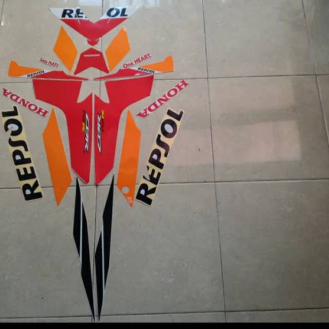 (COD) Striping stiker les body cbr repsol 150 r 2017 led