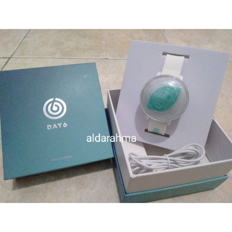 OFFICIAL LIGHTBAND DAY6 VER. 1