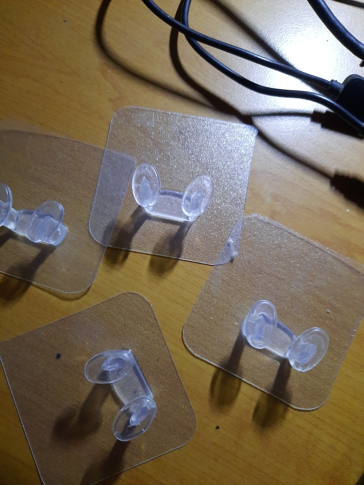Gantungan Tempel Steaker Kepala Colokan Hook Transparan Hanger Holder Hp Hape Cantolan Centelan Kait