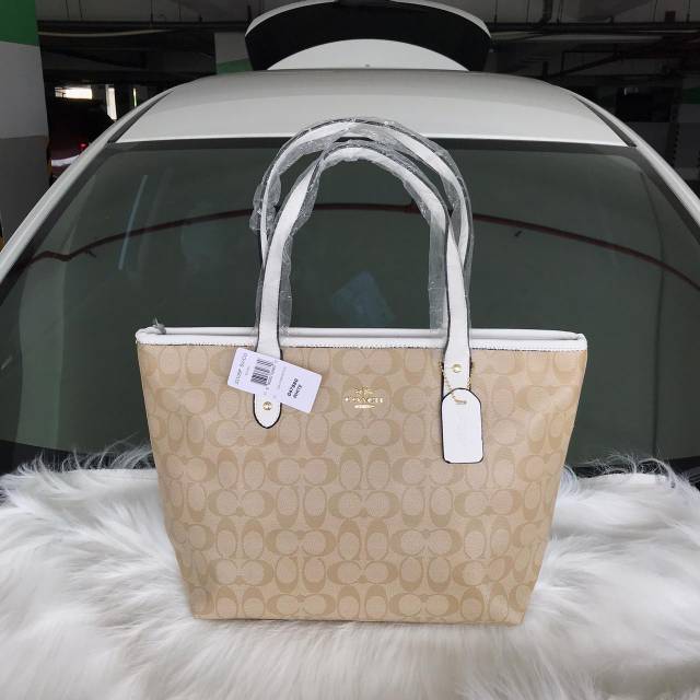 COACH TOTE SIGNATURE