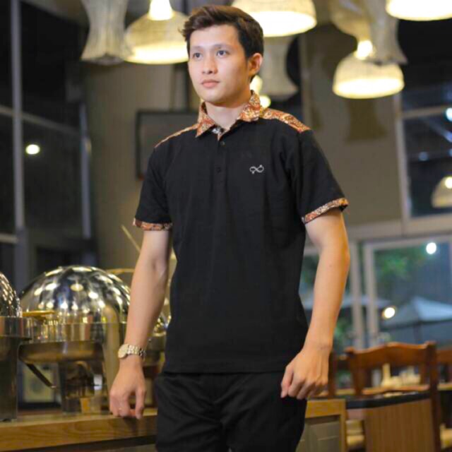 Loyal Kaos Polo Batik Hitam Modern Pria M L XL XXL