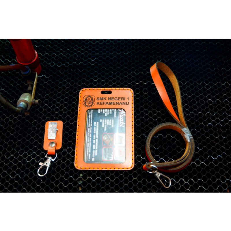 

holder idcard 2 lapis polos/grafir