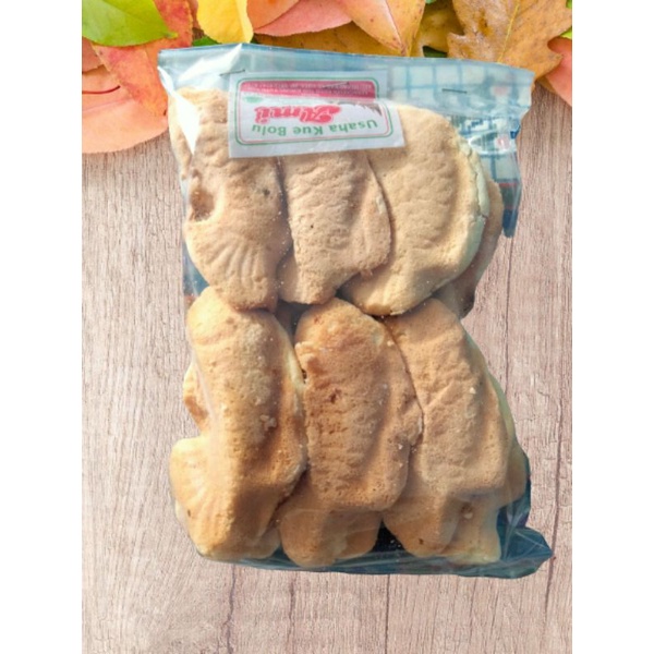 

Kue Bolu Ikan Khas Padang (isi 12 biji)