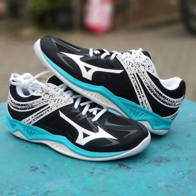 SEPATU VOLLY MIZUNO THUNDER BLADE 2 LOW