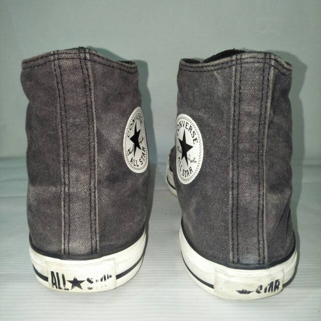 chuck taylor black hightops