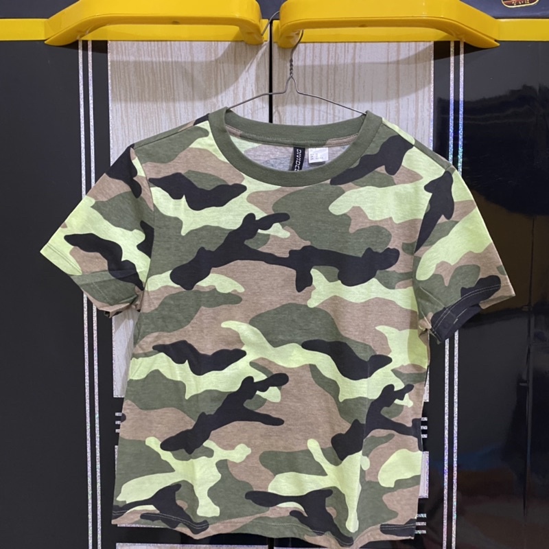 PRELOVED KAOS DIVIDED (H&M)