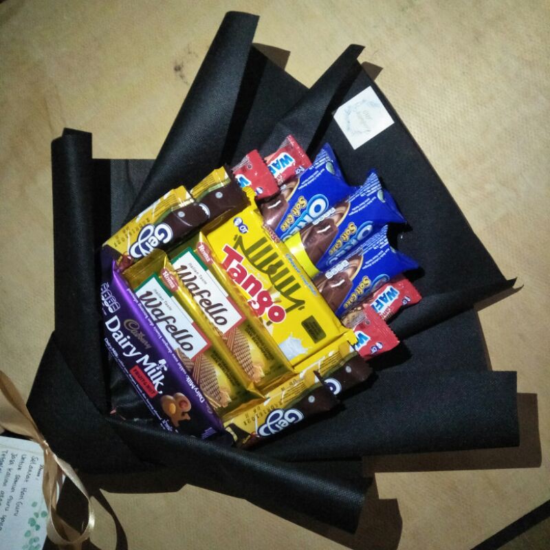 BUCKET SNACK/hadiah wisuda/ulang tahun/sidang/snack termurah