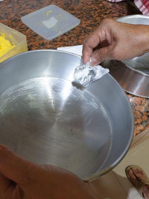 Kiwi Loyang Bulat Pressed Diameter 22cm Tinggi 7cm