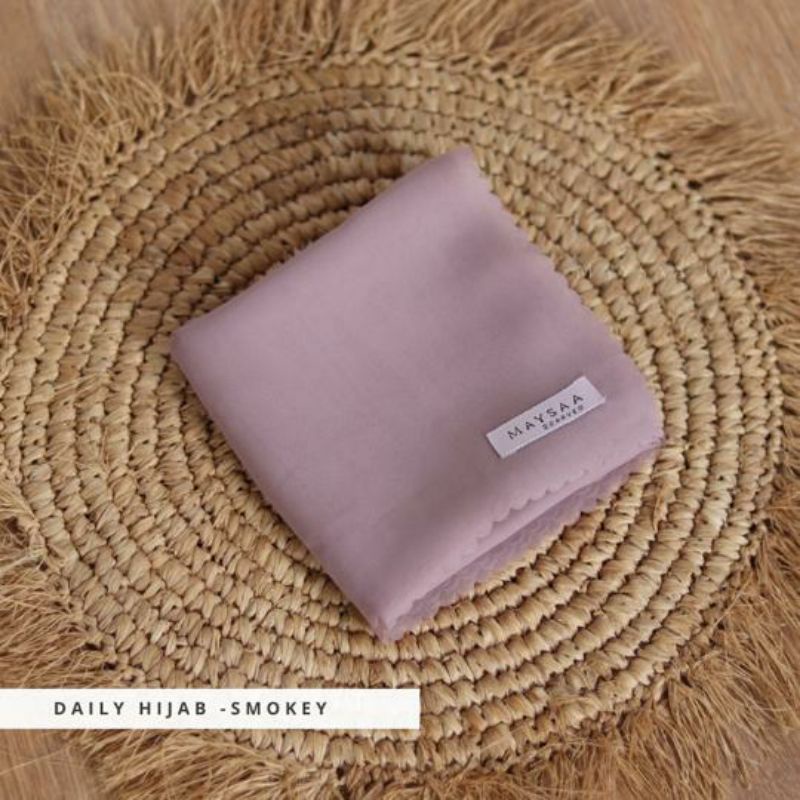 Katalog DAILY HIJAB SQUARE/ POLYCOTTON /Bella square-Smokey