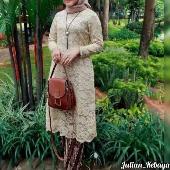 ✴ kebaya brukat hitam / brukat hitam / kebaya modern / baju kebaya / kebaya hitam ♨