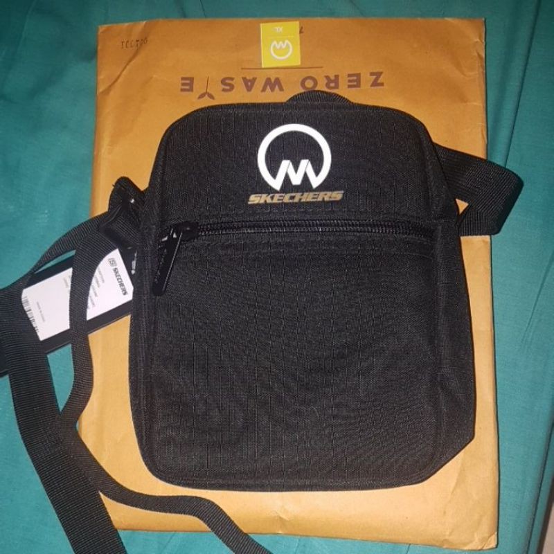 MEW SUPPASIT SKECHERS SLING BAG
