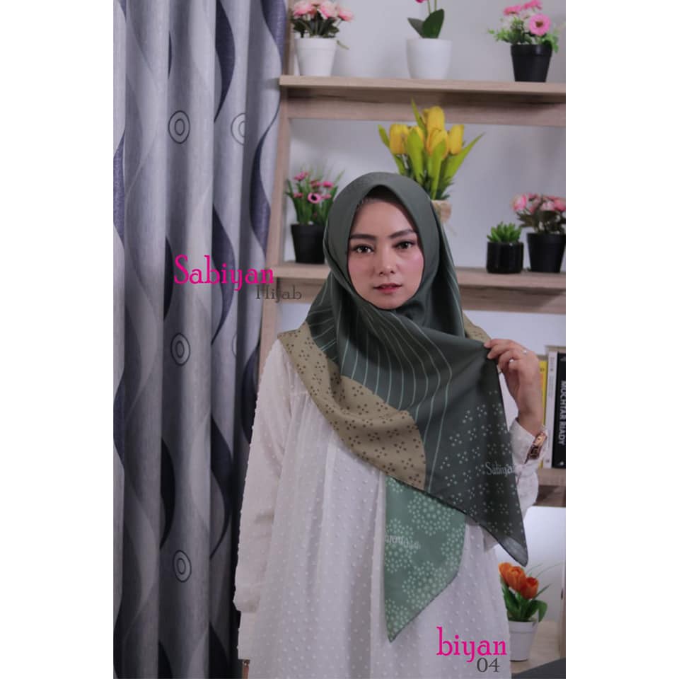 HIJAB SEGIEMPAT MOTIF PRINTING  II SABIYAN HIJAB