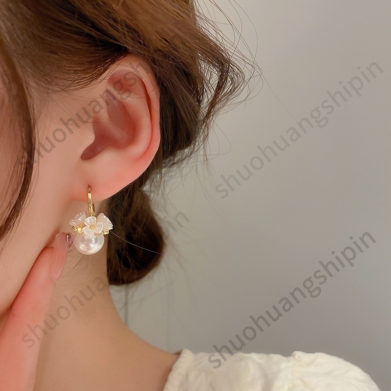 Anting Tusuk Gantung Desain Bunga Hias Mutiaraberlian Imitasi Gaya Koreaunikelegan Untuk Wanita