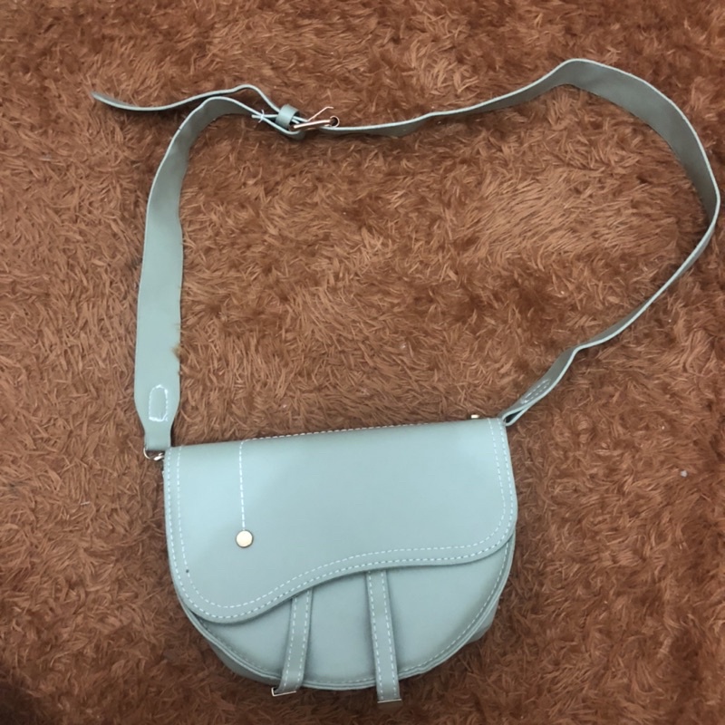 preloved tas wanita/slingbag wanita/tas bahu/tas wanita/tas hijau/sage green/slingbag/handbag/tas ke