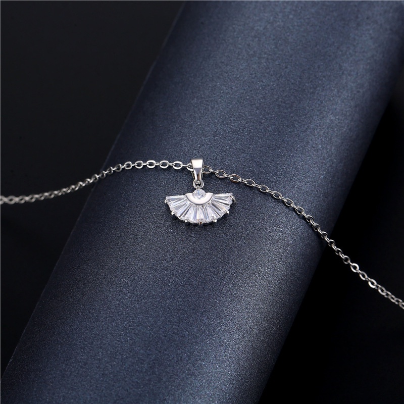 Baru titanium steel kecil rok ins ornamen berbentuk kipas fashion zircon liontin sederhana kalung wa