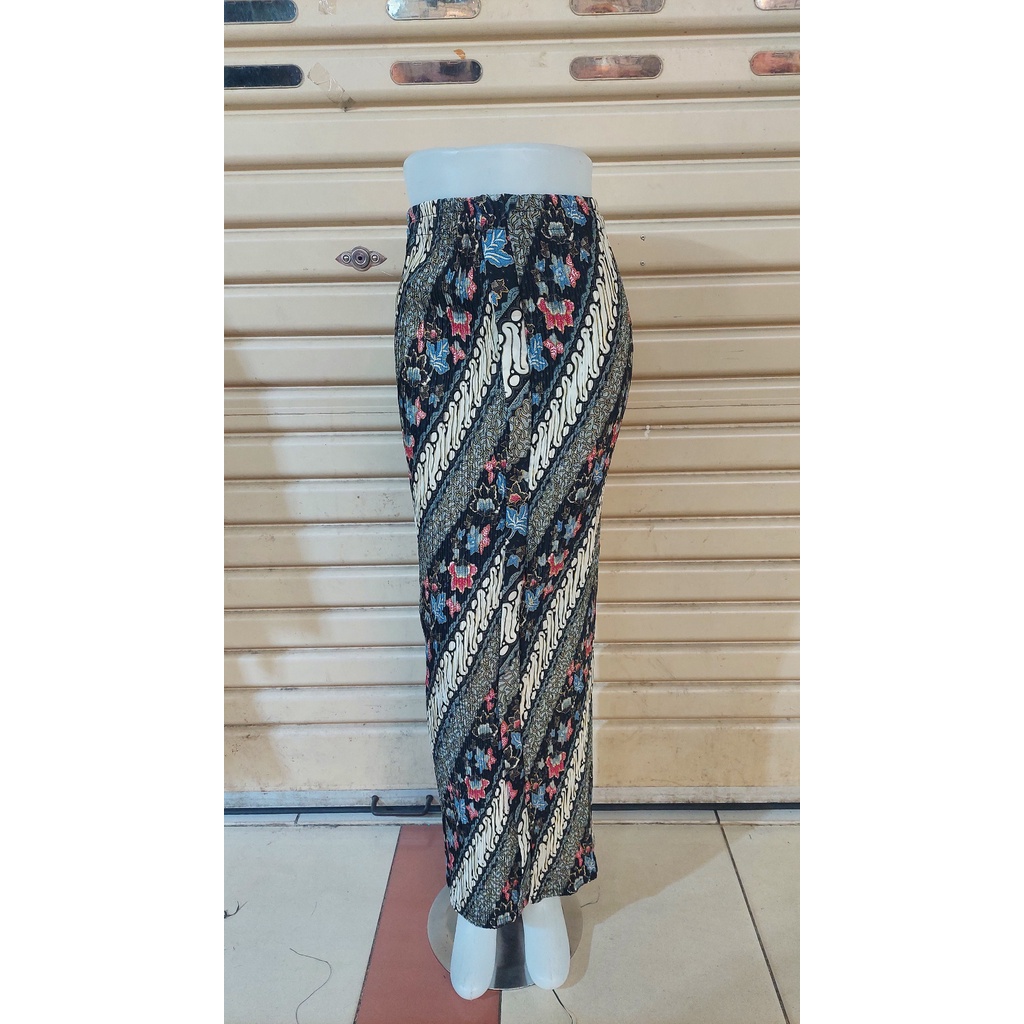 Rok Plisket Batik | Wiron Depan