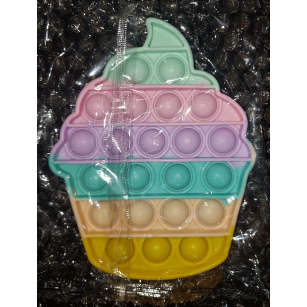 POP IT BENTUK-BENTUK MAINAN ANAK IMPOR-Cup Cake Alfabet