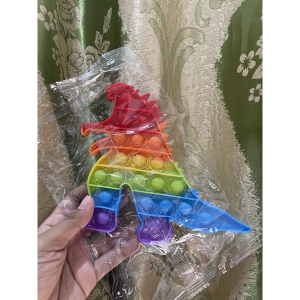 POP IT Rainbow karakter BT21 ice cream mobil dino - Hadiah kado Mainan Anak-Dino