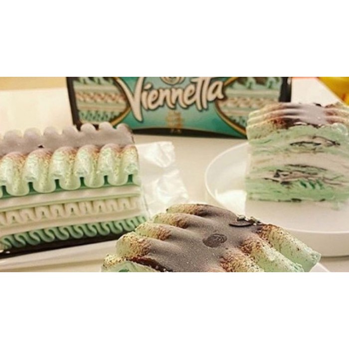

Spesial - Viennetta Es Krim Ice Cream Import Singapore Vanilla Chocolate Mint - Vanila
