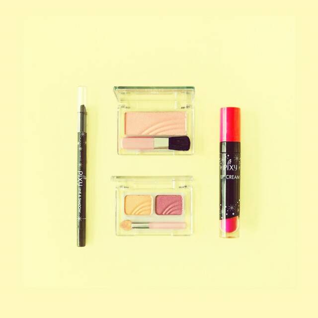 Paket Make Up PIXY