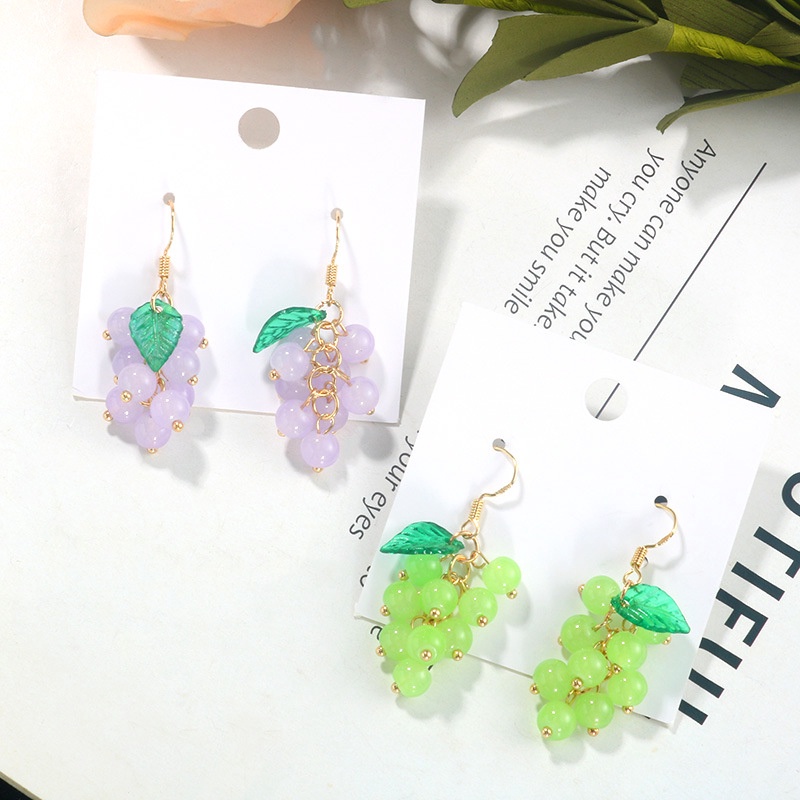 Anting Kait Desain Buah Anggur Warna Ungu Untuk Wanita