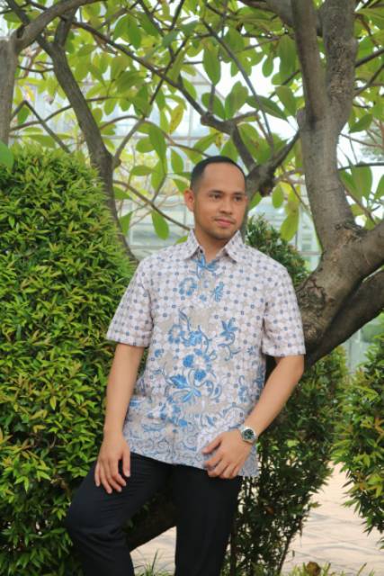 BATIK LENGAN PENDEK