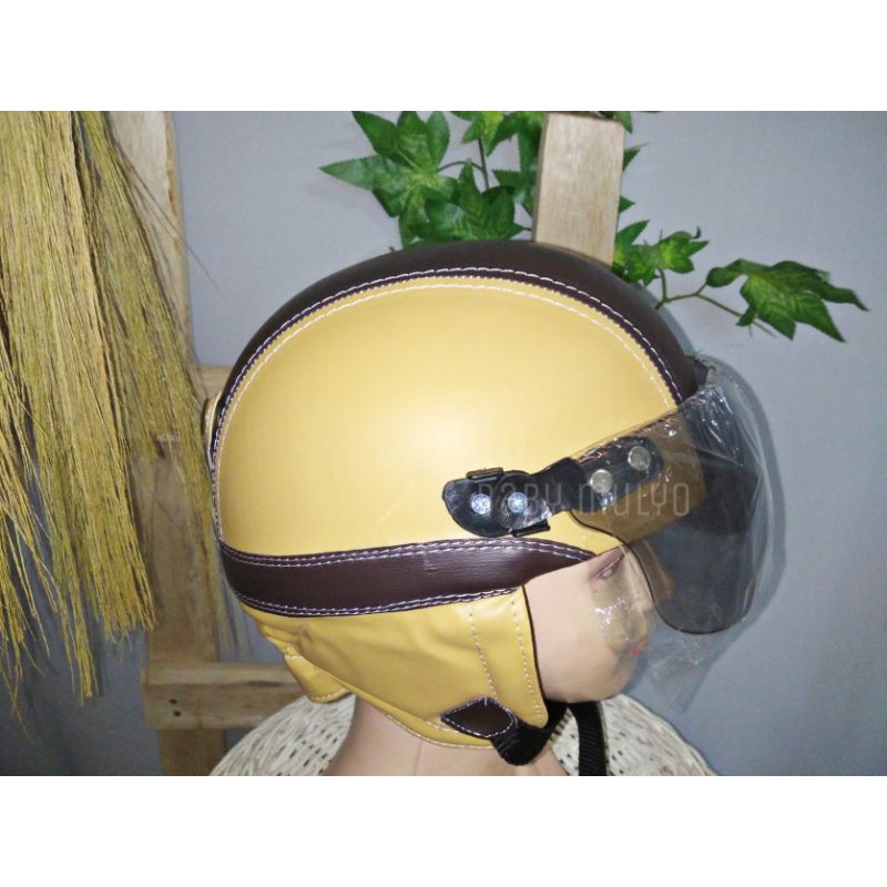 Helm anak polos