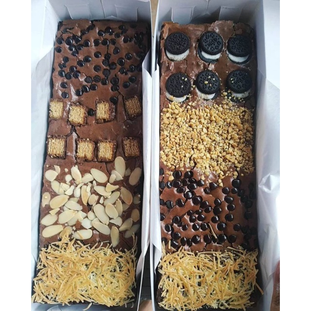 

BROWNIES/FUDGY BROWNIES/BRONIS LUMER/BROWNIES MURAH/LIA BROWNIES DEPOK/SKAT BRONIS