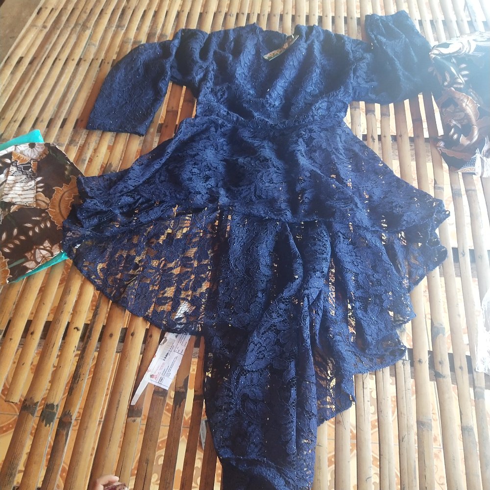 Couple Batik Pinguin Brokat Paris Denada Lengan Pendek