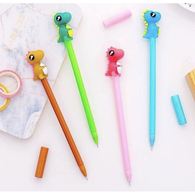 

Bolpen Dino/ Pen/ Pulpen Gel Souvenir Unik Lucu Dinosaurus