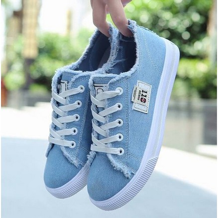 Sepatu Wanita Kets Jumbai Denim