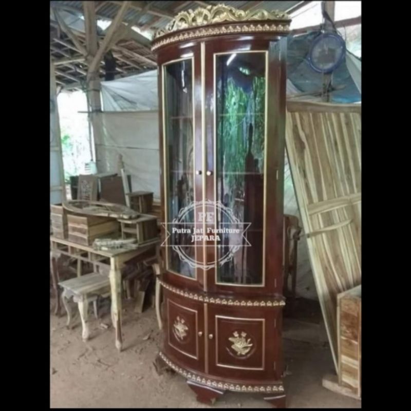 Rak sudut kayu jati - Lemari hias kaca pojok ukir Jepara