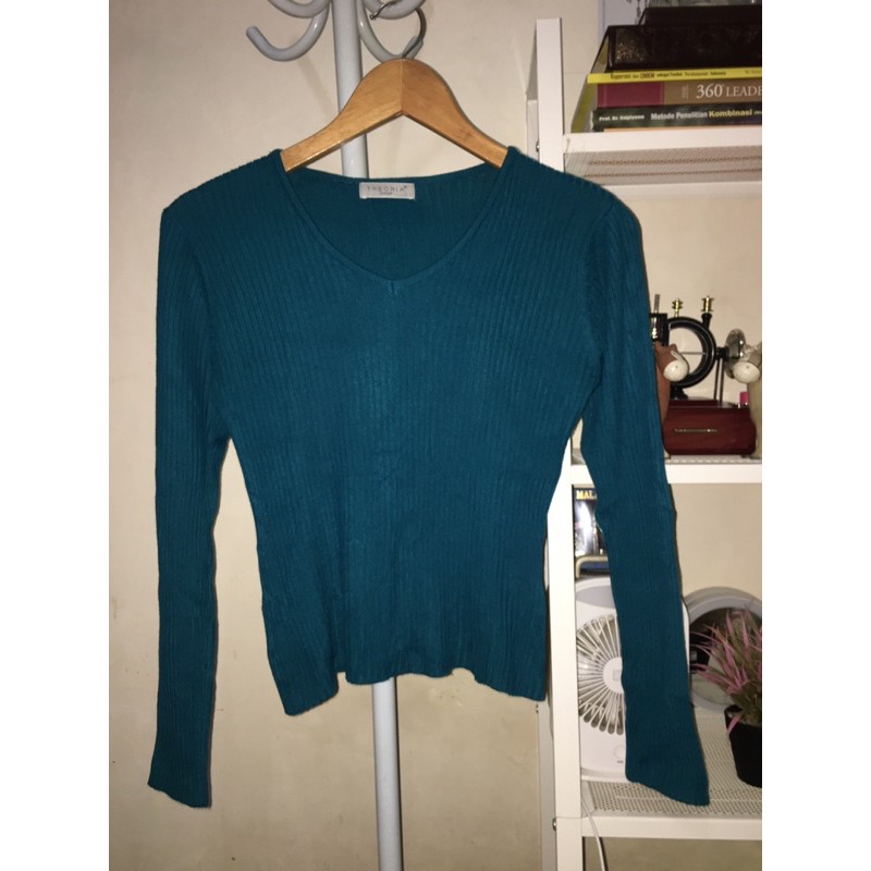 ATASAN RAJUT LIDI/ V NECK THEORIA