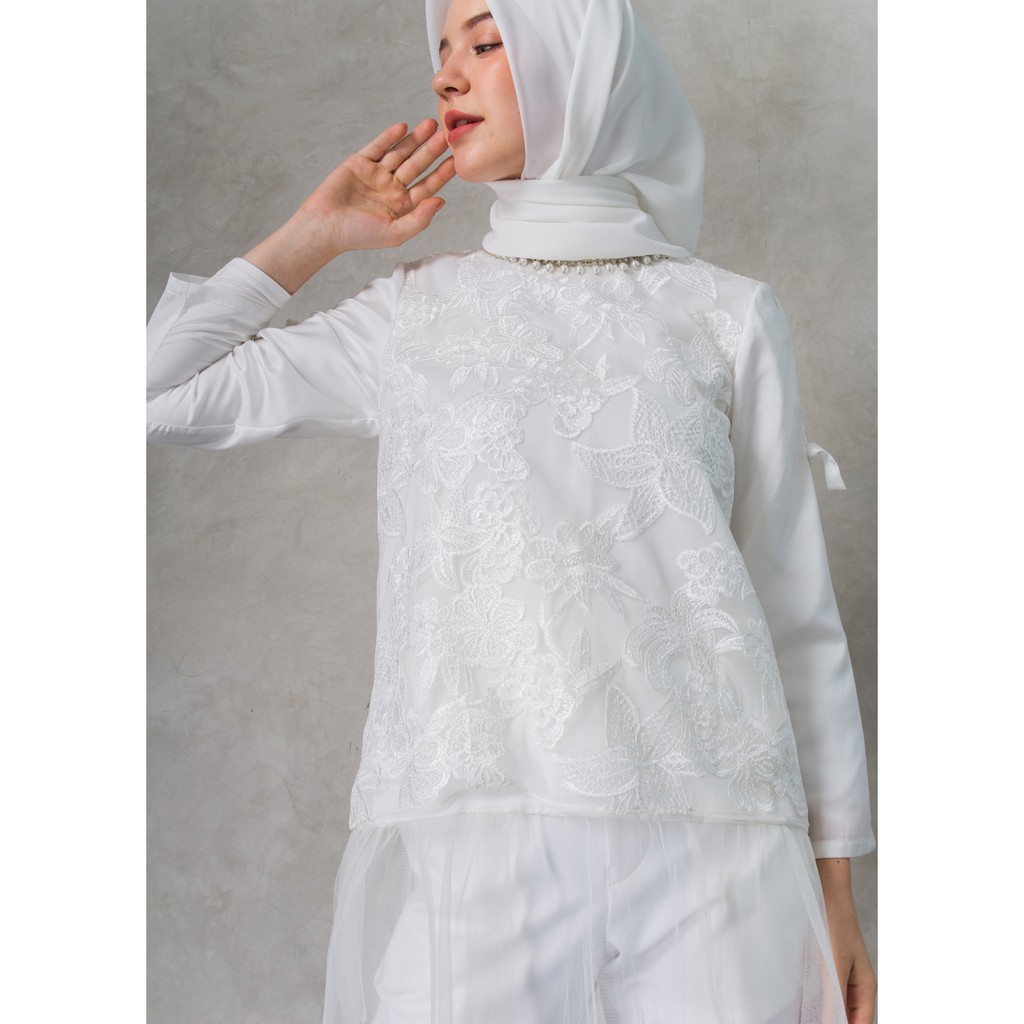 

Fizla Top Broken White