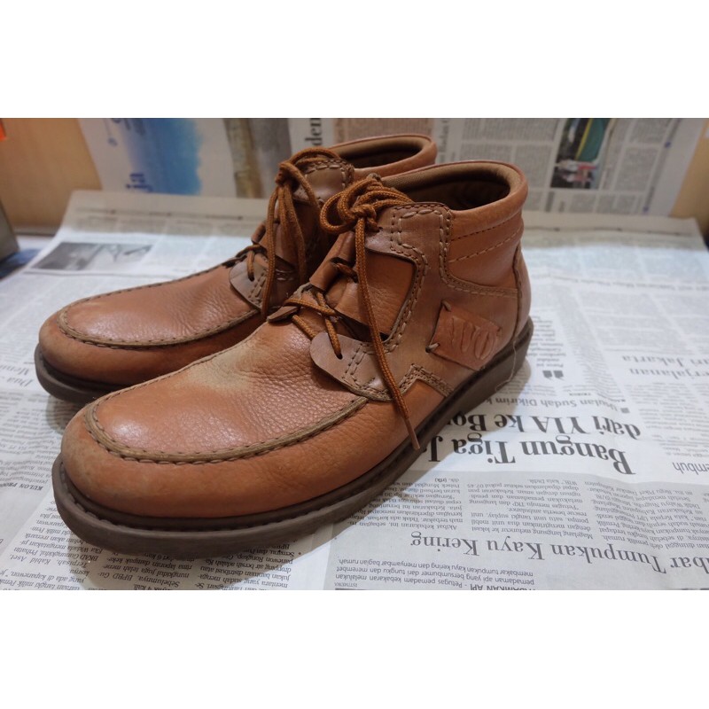 Sepatu boots watchout cokelat kulit original ukuran 41