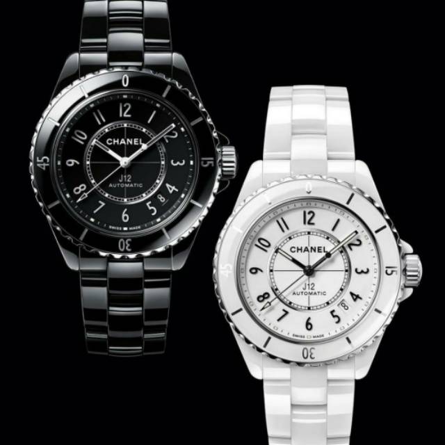 Jam tangan wanita merk ch***nel Ceramic  
MIRROR QUALITY 1:1 
Diameter ( 3.8 cm ) 
type : J12