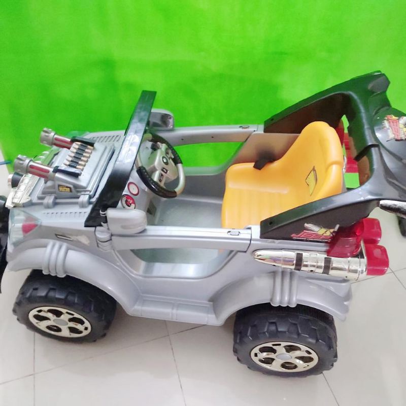 Mainan anak Mobil second / Bekas. pengiriman hanya jakarta dan sekitarnya.