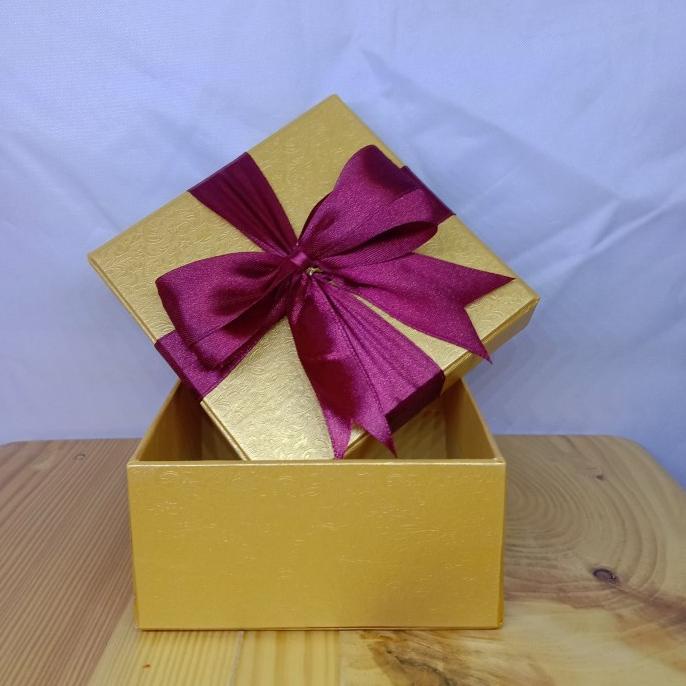 

[COD] kotak kado gift box + 22x15x5 cm + Polos tanpa pita [COD]
