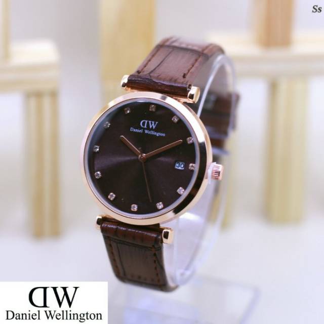 Jam tangan wanita DW