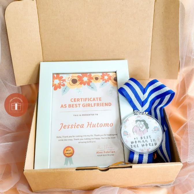 

Sale!!! Gift Box Hampers Certificate / Sertifikat + Medali Hadiah Wisuda Dll - Paling Diminati