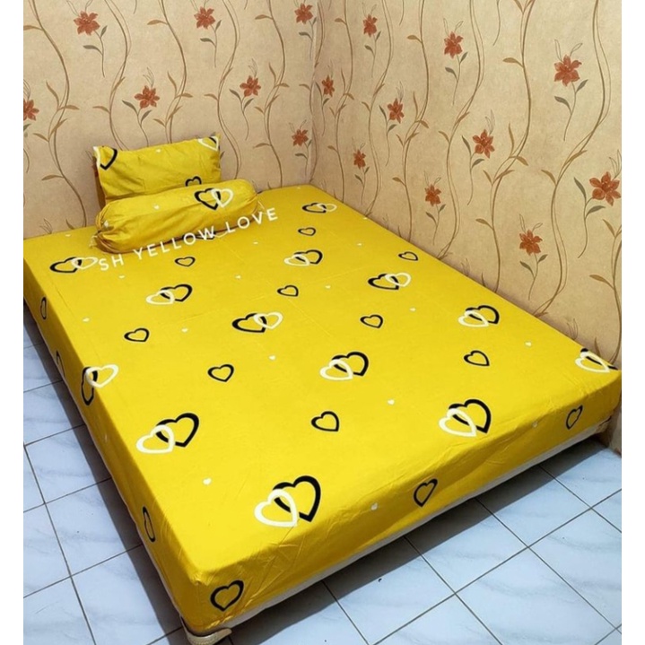 SPREI HOMEMADE MOTIF LOVE KUNING