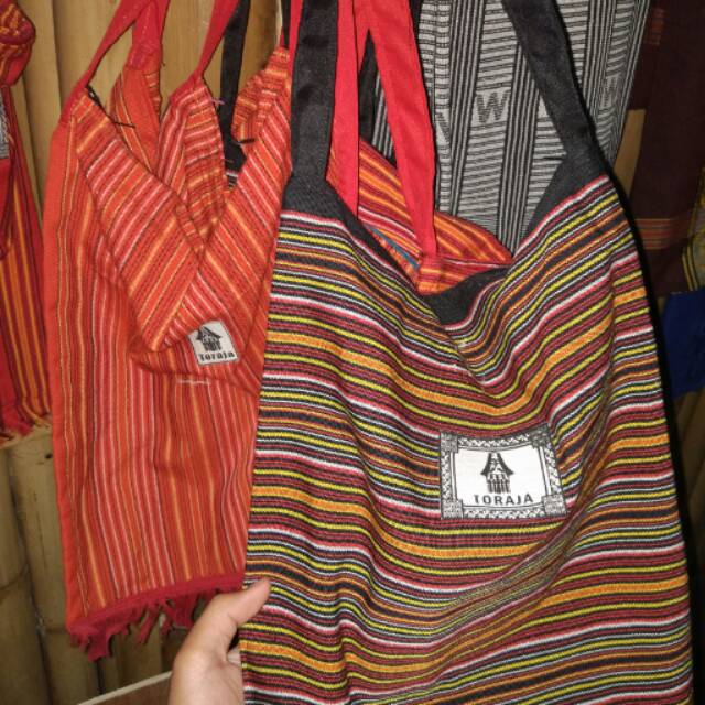 Tas tangan toraja tenun