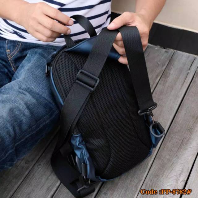 Slingbag usb pria wanita