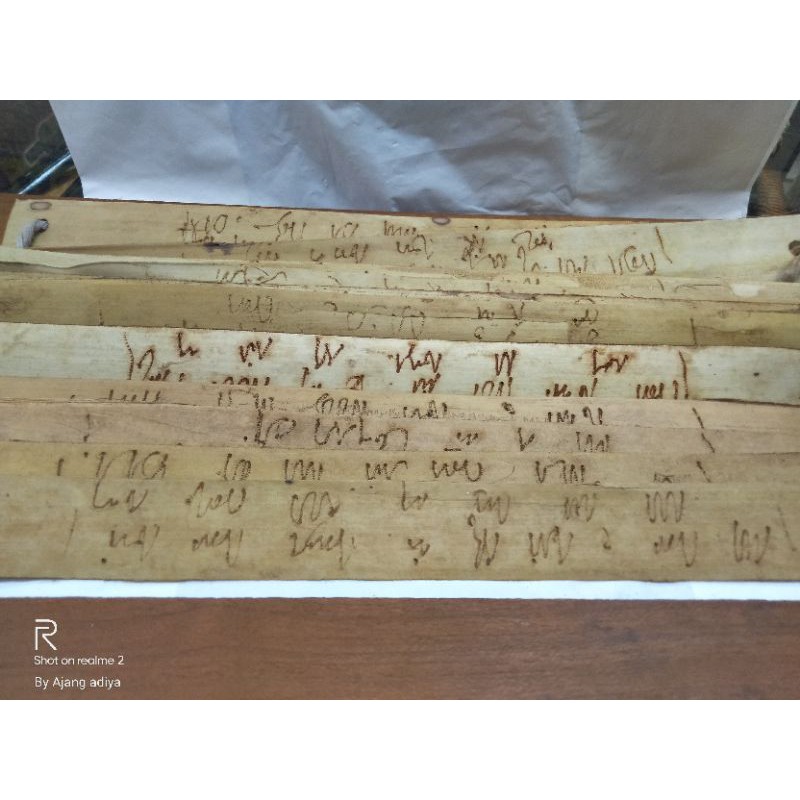 naskah/tulisan Jawa dari daun lontar